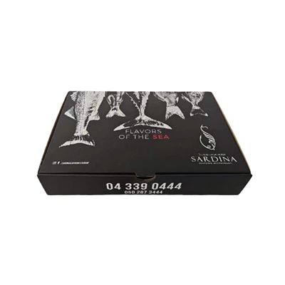Caja de pizza negra